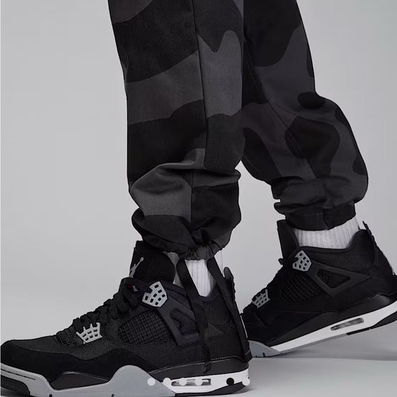 Jordan Essential Chicago Dark Camouflage Cargo Pants - Picture 7 of 7